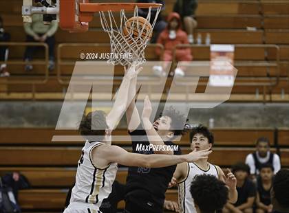 Thumbnail 2 in Montgomery vs. Archbishop Mitty (Torrey Pines Holiday Classic) photogallery.