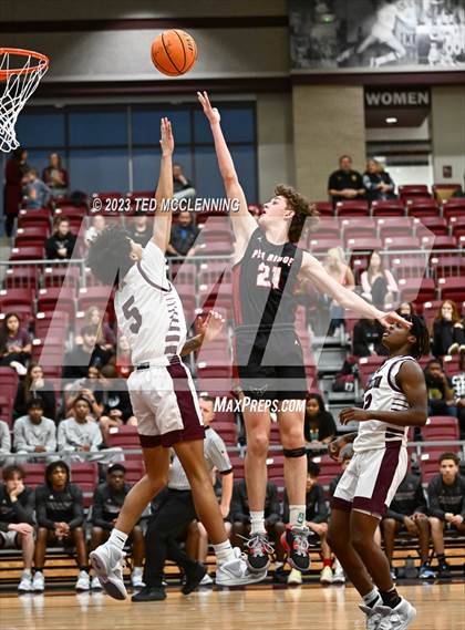 Thumbnail 1 in Pea Ridge photogallery.