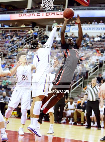 Thumbnail 2 in Our Lady of the Sacred Heart vs. Constitution (PIAA AA Championship) photogallery.