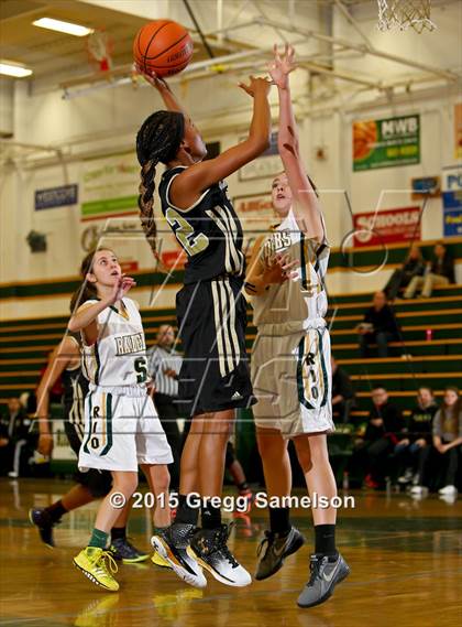 Thumbnail 2 in Rio Americano vs Lathrop (Triple R Tournament) photogallery.