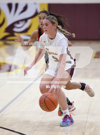 Thumbnail 2 in Canyon @ Dripping Springs photogallery.