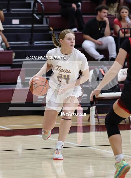 Thumbnail 2 in Canyon @ Dripping Springs photogallery.