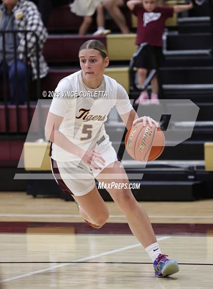 Thumbnail 2 in Canyon @ Dripping Springs photogallery.