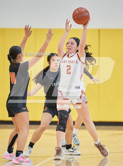 Thumbnail 1 in Saint Mary's vs. California (Pinole Valley Tip-Off Classic) photogallery.