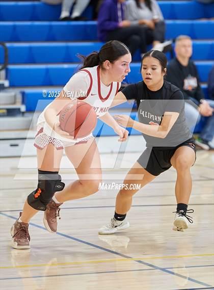Thumbnail 1 in Saint Mary's vs. California (Pinole Valley Tip-Off Classic) photogallery.