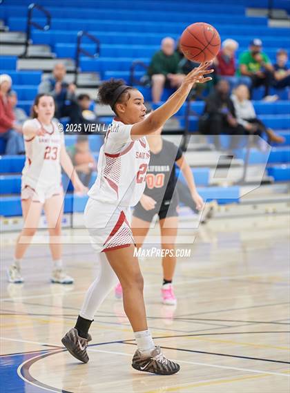 Thumbnail 1 in Saint Mary's vs. California (Pinole Valley Tip-Off Classic) photogallery.