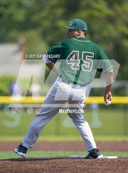 Thumbnail 2 in Brentwood vs William Floyd photogallery.