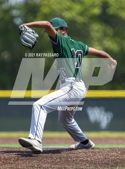 Thumbnail 2 in Brentwood vs William Floyd photogallery.