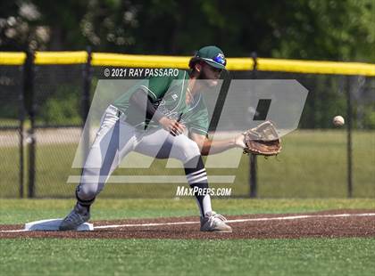 Thumbnail 3 in Brentwood vs William Floyd photogallery.