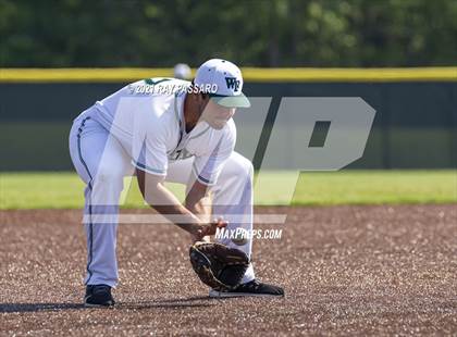 Thumbnail 2 in Brentwood vs William Floyd photogallery.