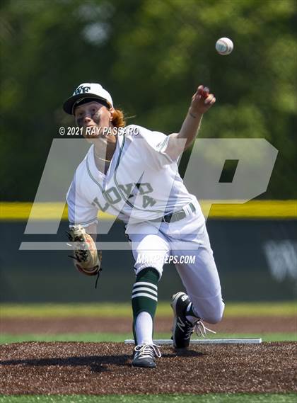 Thumbnail 3 in Brentwood vs William Floyd photogallery.