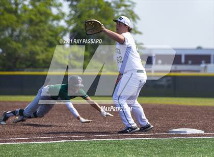 Thumbnail 1 in Brentwood vs William Floyd photogallery.