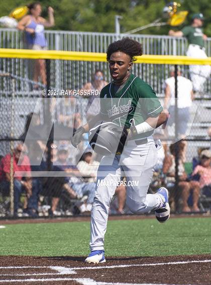 Thumbnail 1 in Brentwood vs William Floyd photogallery.