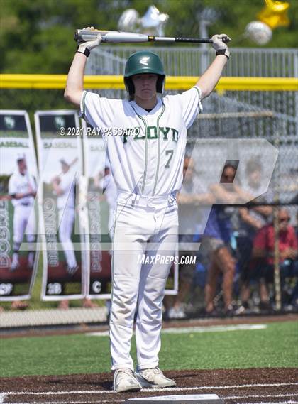 Thumbnail 1 in Brentwood vs William Floyd photogallery.