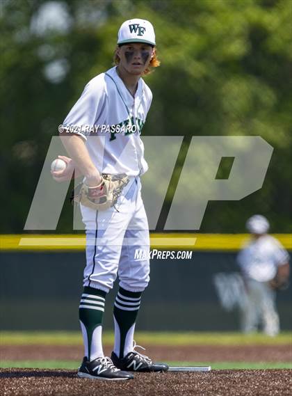 Thumbnail 2 in Brentwood vs William Floyd photogallery.