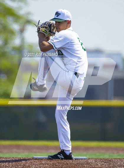 Thumbnail 1 in Brentwood vs William Floyd photogallery.