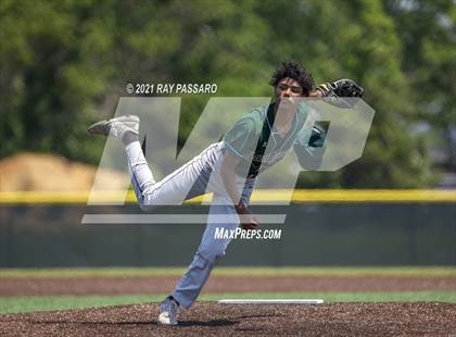 Thumbnail 1 in Brentwood vs William Floyd photogallery.