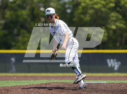 Thumbnail 1 in Brentwood vs William Floyd photogallery.