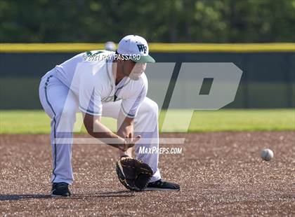 Thumbnail 1 in Brentwood vs William Floyd photogallery.