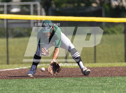 Thumbnail 2 in Brentwood vs William Floyd photogallery.