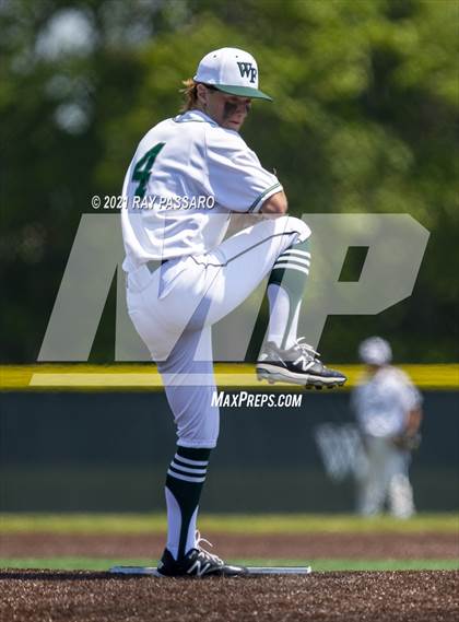 Thumbnail 1 in Brentwood vs William Floyd photogallery.