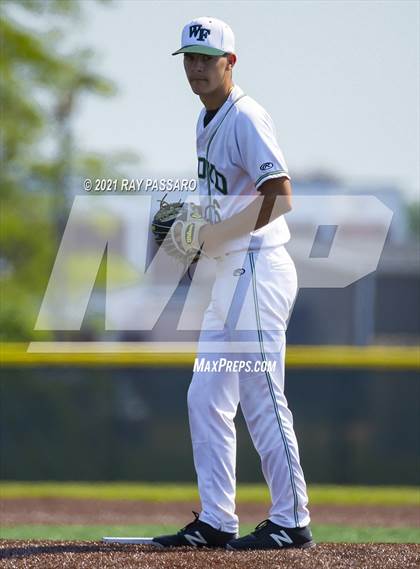 Thumbnail 3 in Brentwood vs William Floyd photogallery.