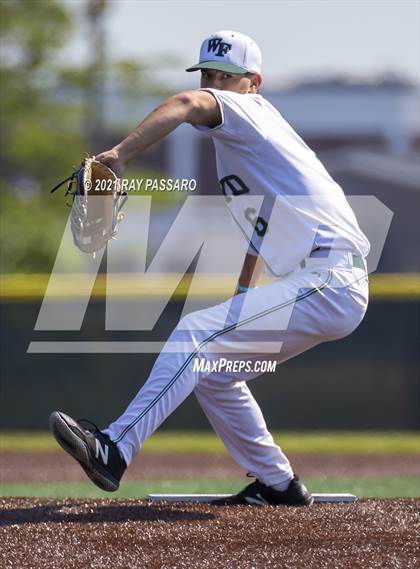 Thumbnail 3 in Brentwood vs William Floyd photogallery.