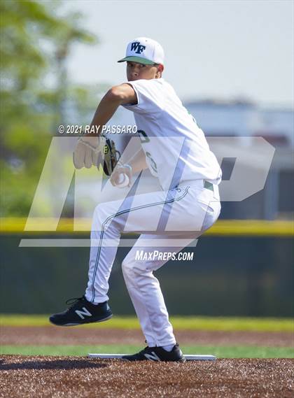 Thumbnail 2 in Brentwood vs William Floyd photogallery.