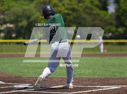 Thumbnail 2 in Brentwood vs William Floyd photogallery.