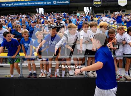 Thumbnail 1 in St. Ignatius vs. St. Xavier (OHSAA Division 1 Final) photogallery.