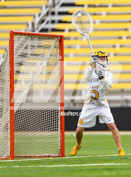 Thumbnail 3 in St. Ignatius vs. St. Xavier (OHSAA Division 1 Final) photogallery.