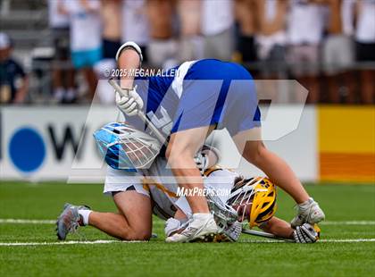 Thumbnail 3 in St. Ignatius vs. St. Xavier (OHSAA Division 1 Final) photogallery.
