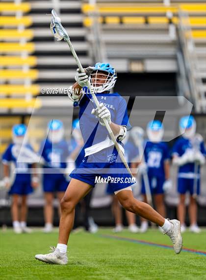 Thumbnail 2 in St. Ignatius vs. St. Xavier (OHSAA Division 1 Final) photogallery.