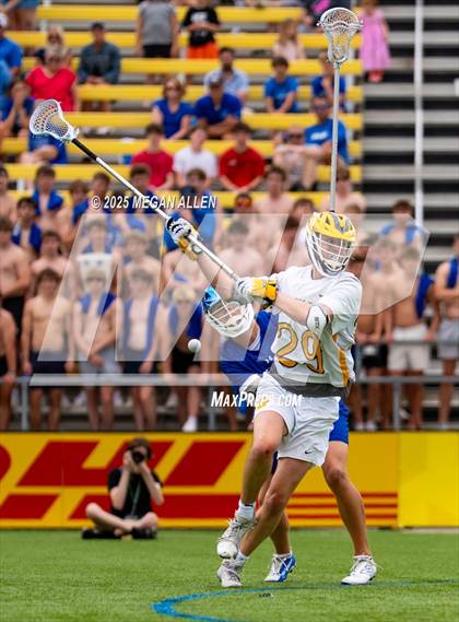 Thumbnail 1 in St. Ignatius vs. St. Xavier (OHSAA Division 1 Final) photogallery.