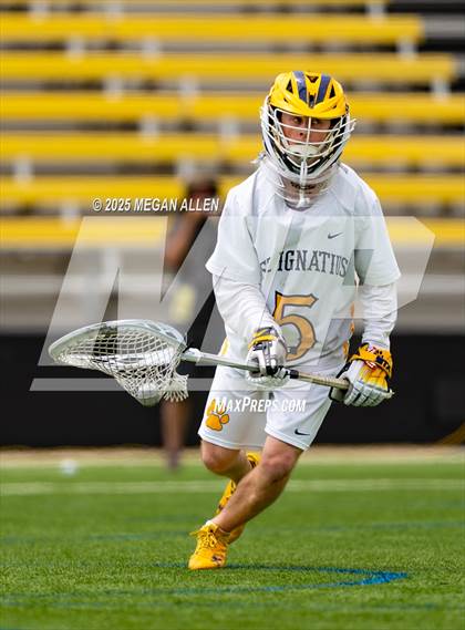 Thumbnail 3 in St. Ignatius vs. St. Xavier (OHSAA Division 1 Final) photogallery.