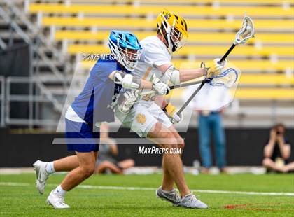 Thumbnail 2 in St. Ignatius vs. St. Xavier (OHSAA Division 1 Final) photogallery.