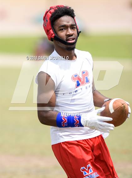 Thumbnail 1 in Mountain View vs. Chandler Team B (GBAC 7-on-7) photogallery.