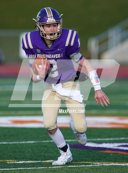 Thumbnail 3 in Bishop Guilfoyle vs. Lackawanna Trail (PIAA 1A Semifinal) photogallery.