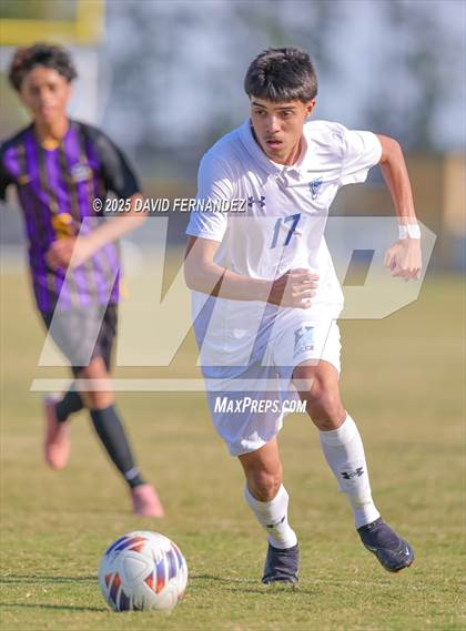 Thumbnail 3 in JV: Hoggard @ Jack Britt photogallery.