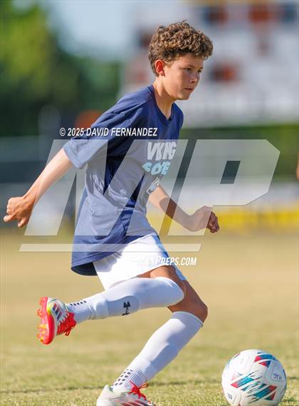 Thumbnail 2 in JV: Hoggard @ Jack Britt photogallery.