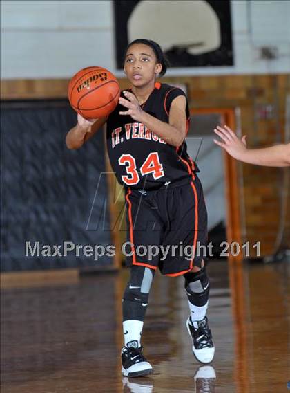 Thumbnail 2 in Mt. Vernon vs Marion  (Regional Semifinal) photogallery.