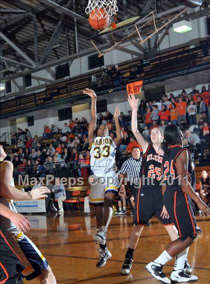 Thumbnail 2 in Mt. Vernon vs Marion  (Regional Semifinal) photogallery.