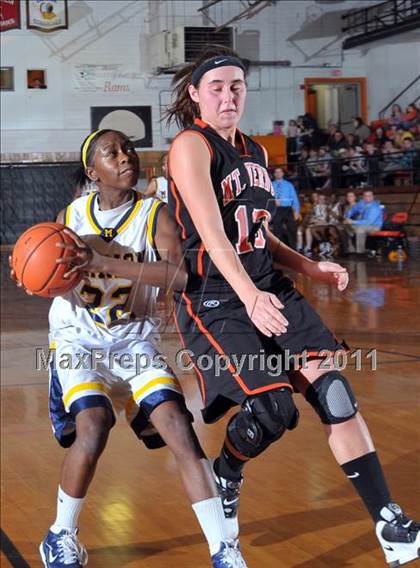 Thumbnail 1 in Mt. Vernon vs Marion  (Regional Semifinal) photogallery.