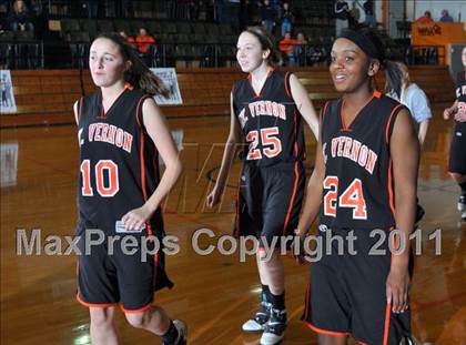 Thumbnail 1 in Mt. Vernon vs Marion  (Regional Semifinal) photogallery.