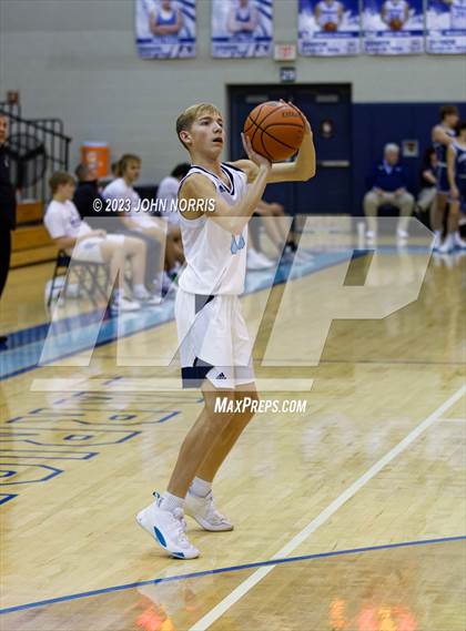 Thumbnail 2 in Garrett @ Woodlan photogallery.