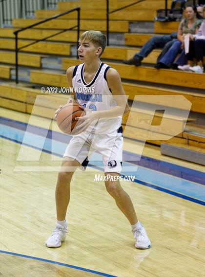 Thumbnail 1 in Garrett @ Woodlan photogallery.