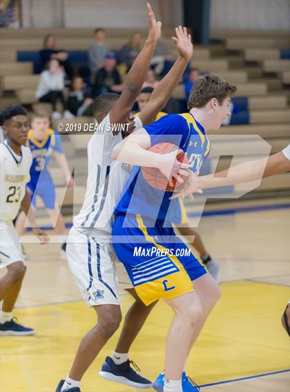 Thumbnail 3 in Canisius vs. Loyola Blakefield photogallery.