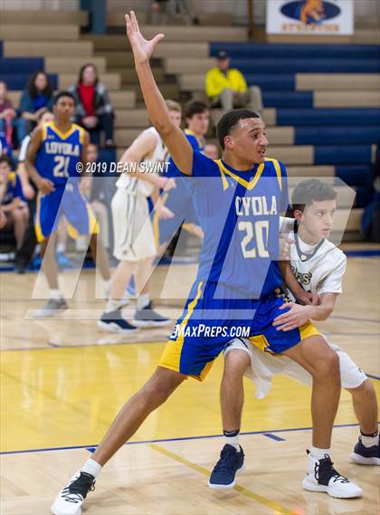 Thumbnail 2 in Canisius vs. Loyola Blakefield photogallery.