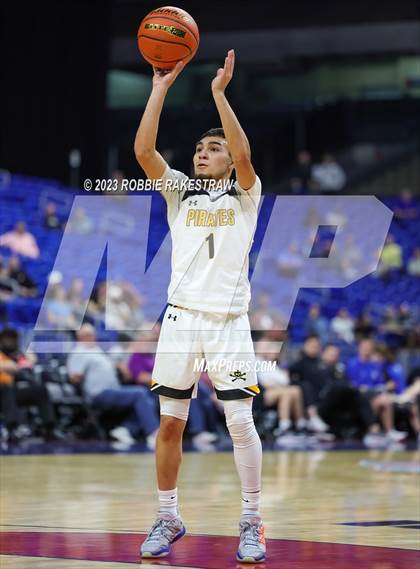 Thumbnail 3 in Lytle vs. Childress (UIL 3A Basketball State Semifinal) photogallery.