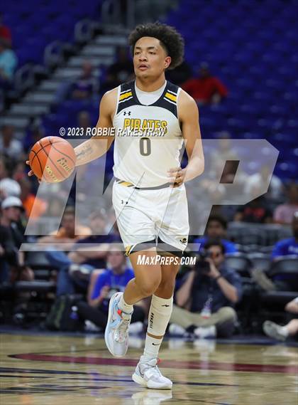 Thumbnail 3 in Lytle vs. Childress (UIL 3A Basketball State Semifinal) photogallery.